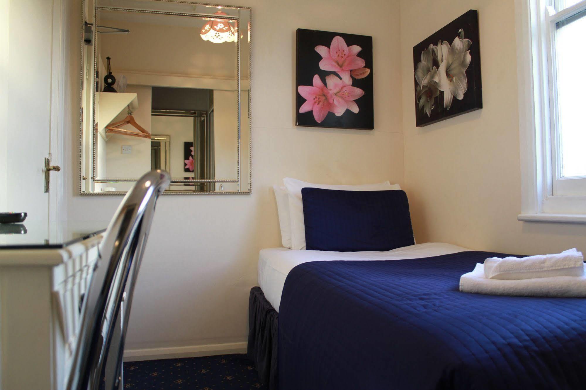 Blades Hotel London Exterior photo
